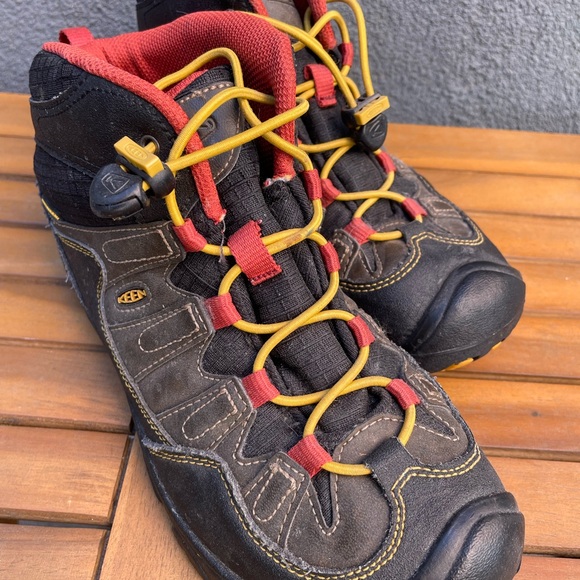 Keen - Pagosa Mid WaterProof Black Olive Yellow Hiking Boots - Youth 5 - Picture 3 of 5